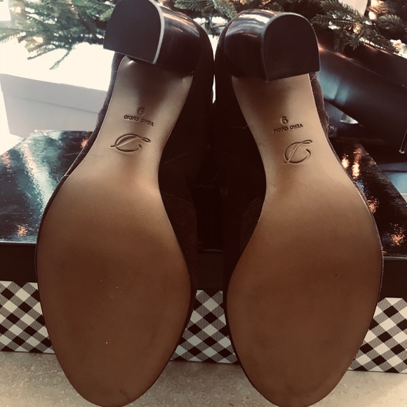 Boots - Picture 6 of 8